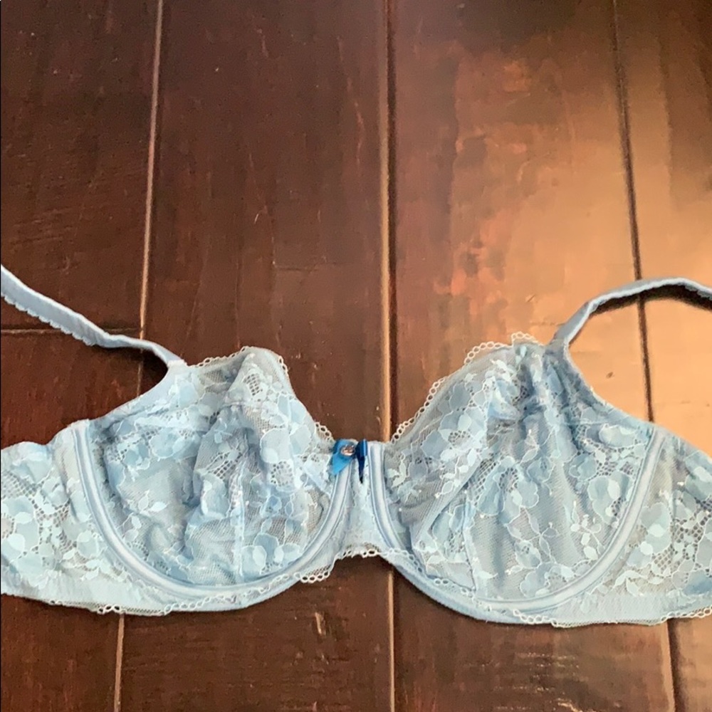 Victoria Secret unlined Demi 34DDD BRA